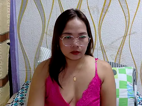 BURBERRY69 online show from 01.06.26