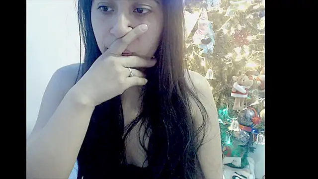 lizztaylor535 online show from 12.20.24