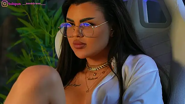 Snapshot of perfectt33n chatting on 12.18.24 perfectt33n online show from 12.18.24