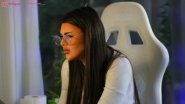 Snapshot of perfectt33n chatting on 12.23.24 perfectt33n online show from 12.23.24