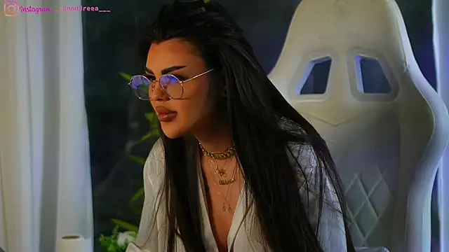 Snapshot of perfectt33n chatting on 01.04.25 perfectt33n online show from 01.04.25