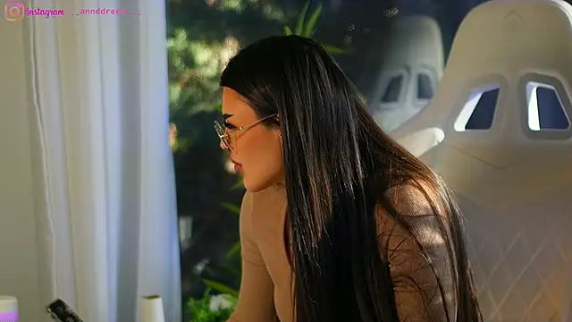 Snapshot of perfectt33n chatting on 01.09.25 perfectt33n online show from 01.09.25