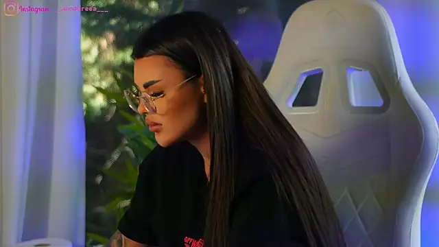 Snapshot of perfectt33n chatting on 01.23.25 perfectt33n online show from 01.23.25