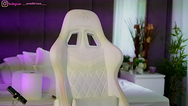 Snapshot of perfectt33n chatting on 09.10.25 perfectt33n online show from 09.10.25