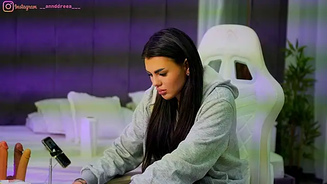 Snapshot of perfectt33n chatting on 10.08.25 perfectt33n online show from 10.08.25