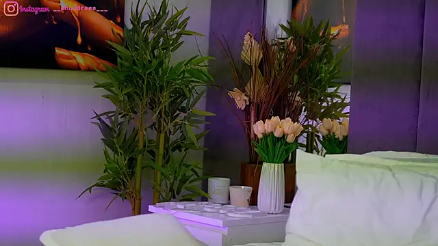 Snapshot of perfectt33n chatting on 10.27.25 perfectt33n online show from 10.27.25