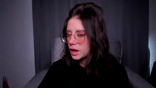 HazelKush online show from 02.06.26