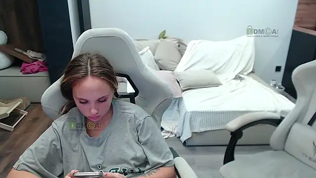 Sunny-Girl1 online show from 10.16.25