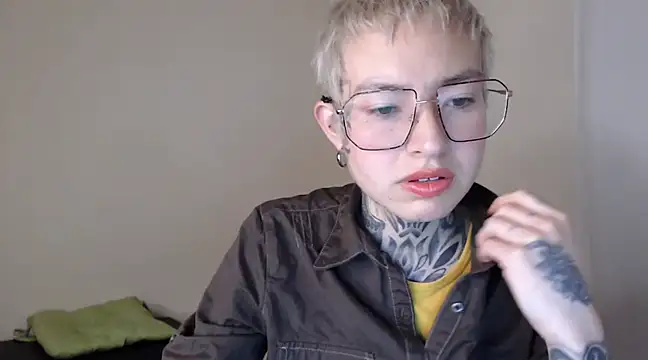 Snapshot of ArrangedFoot chatting on 01.11.25 ArrangedFoot online show from 01.11.25