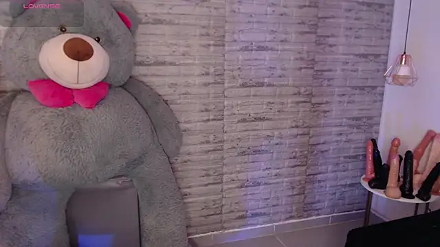 TinnaCobb online show from 03.13.26