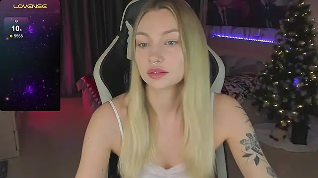 BiMolly online show from 01.04.25