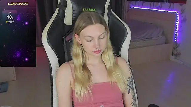 BiMolly online show from 03.13.25