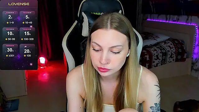 BiMolly online show from 10.15.25