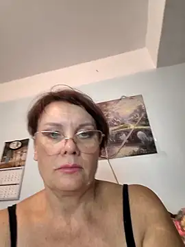  lady red  online show from 09.14.25