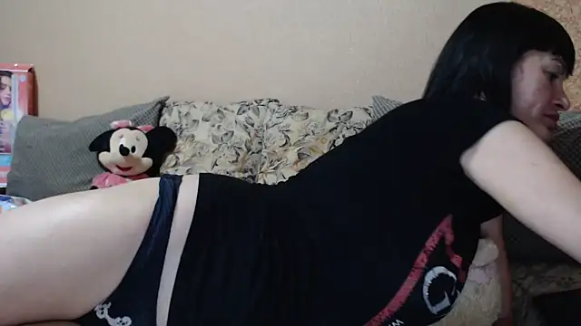 Snapshot of HotDreamm chatting on 09.11.25 HotDreamm online show from 09.11.25