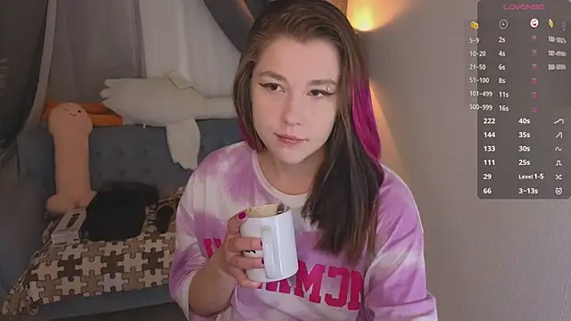 Mira Falls online show from 09.11.25