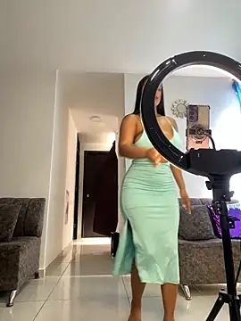 Shantal Lovee online show from 11.20.25