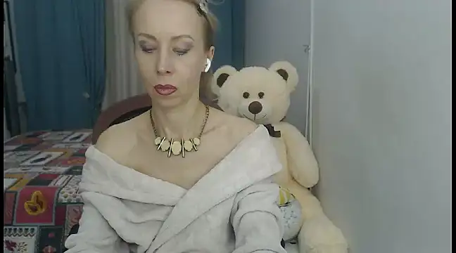 LuxuryNika online show from 12.23.24