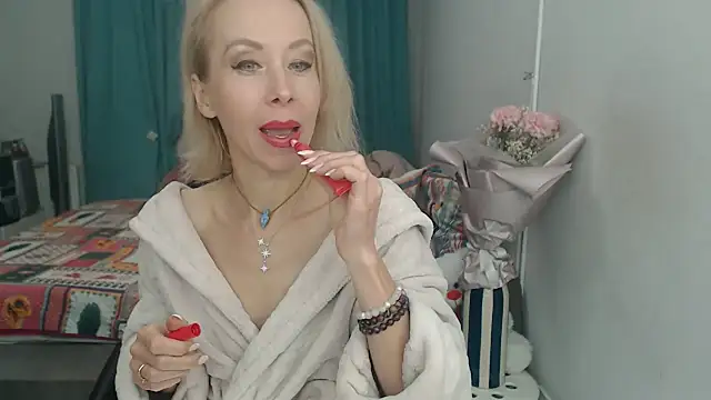 LuxuryNika online show from 10.14.25