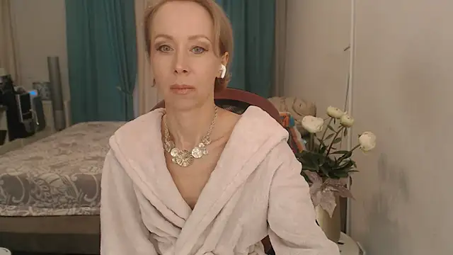 LuxuryNika online show from 05.13.26