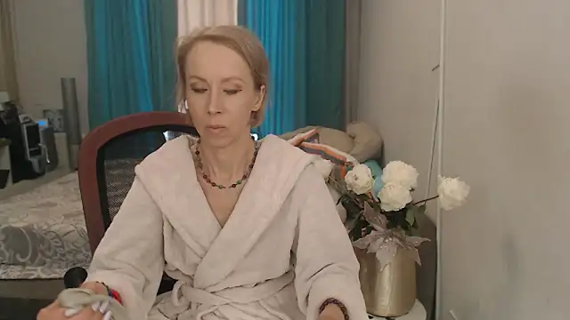 LuxuryNika online show from 05.15.26