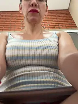 Snapshot of Gatitacarlita chatting on 03.15.25 Gatitacarlita online show from 03.15.25