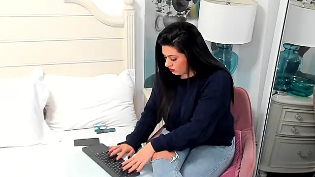 Heidix online show from 12.16.24