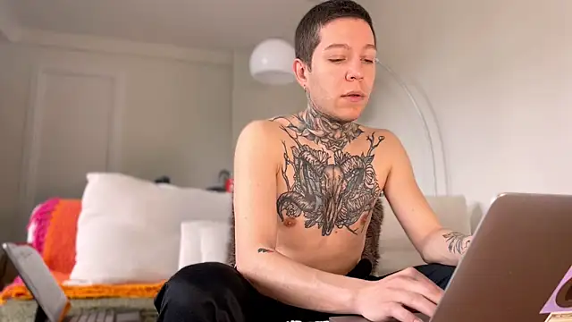 Snapshot of Harry_Jen chatting on 03.21.25 Harry Jen online show from 03.21.25