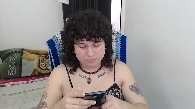 Snapshot of Smoke_trip_Alicia chatting on 02.06.26 Smoke trip Alicia online show from 02.06.26