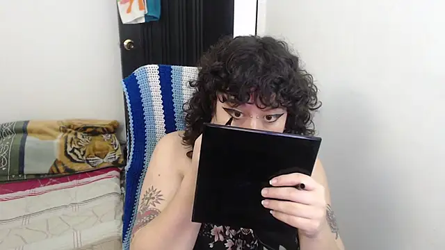 Snapshot of Smoke_trip_Alicia chatting on 02.07.26 Smoke trip Alicia online show from 02.07.26