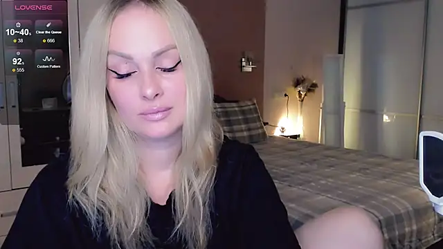 Libby Nora online show from 11.06.25