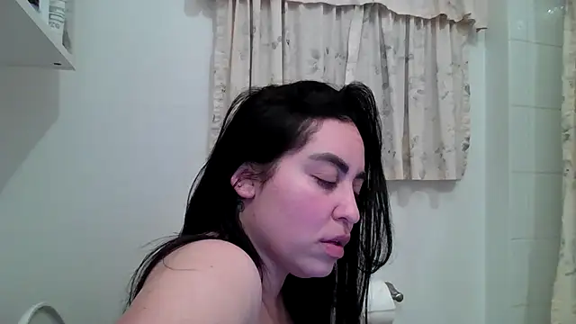 Snapshot of WetFlower69 chatting on 06.25.26 WetFlower69 online show from 06.25.26