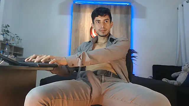 Andrew 4  online show from 10.16.25