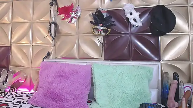 VIKY HOTT online show from 02.08.25