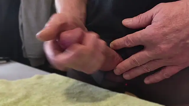 Snapshot of NylonHype chatting on 02.26.25 NylonHype online show from 02.26.25