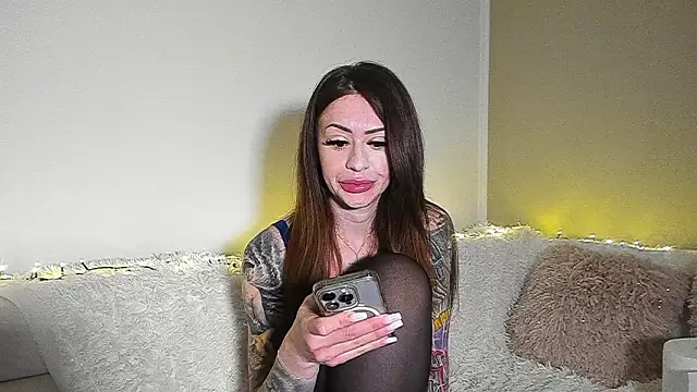 BrianaDiamondXXX online show from 03.23.26