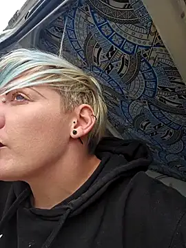 PinkTheHawk online show from 01.02.25