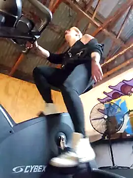 PinkTheHawk online show from 11.16.25