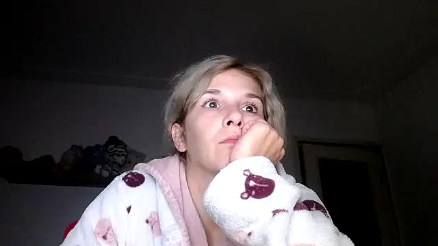 SexxyLety online show from 10.10.25