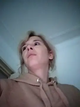 SexxyLety online show from 10.21.25