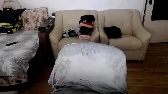 SexxyLety online show from 11.27.25