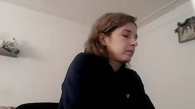 SexxyLety online show from 12.17.25