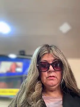 Snapshot of emma_tour chatting on 11.05.25 emma tour online show from 11.05.25