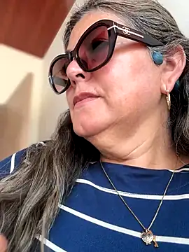 Snapshot of emma_tour chatting on 11.09.25 emma tour online show from 11.09.25