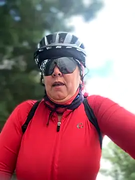 Snapshot of emma_tour chatting on 11.16.25 emma tour online show from 11.16.25