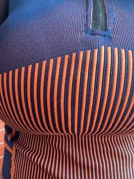 Snapshot of emma_tour chatting on 11.28.25 emma tour online show from 11.28.25