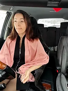 Snapshot of EvaXOAir chatting on 12.14.25 EvaXOAir online show from 12.14.25