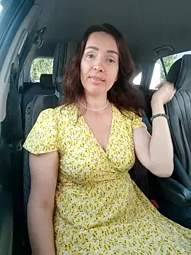 Snapshot of EvaXOAir chatting on 06.17.26 EvaXOAir online show from 06.17.26