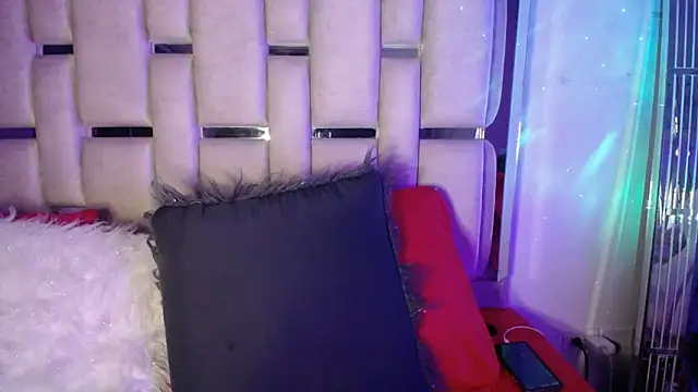 chelaqueen  online show from 03.19.25