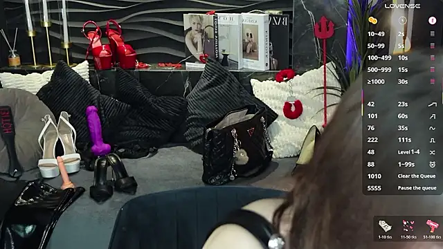 Snapshot of MistressDarsy chatting on 02.27.26 MistressDarsy online show from 02.27.26